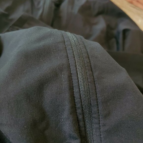 Fabletics Workout Athletic Fitted Jacket‎ Black Thumbholes Full Zip Nylon Sz M - Picture 5 of 8